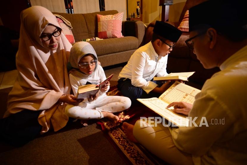 45 Peran Orang Tua Dalam Pendidikan Anak Menurut Islam Images Hutomo