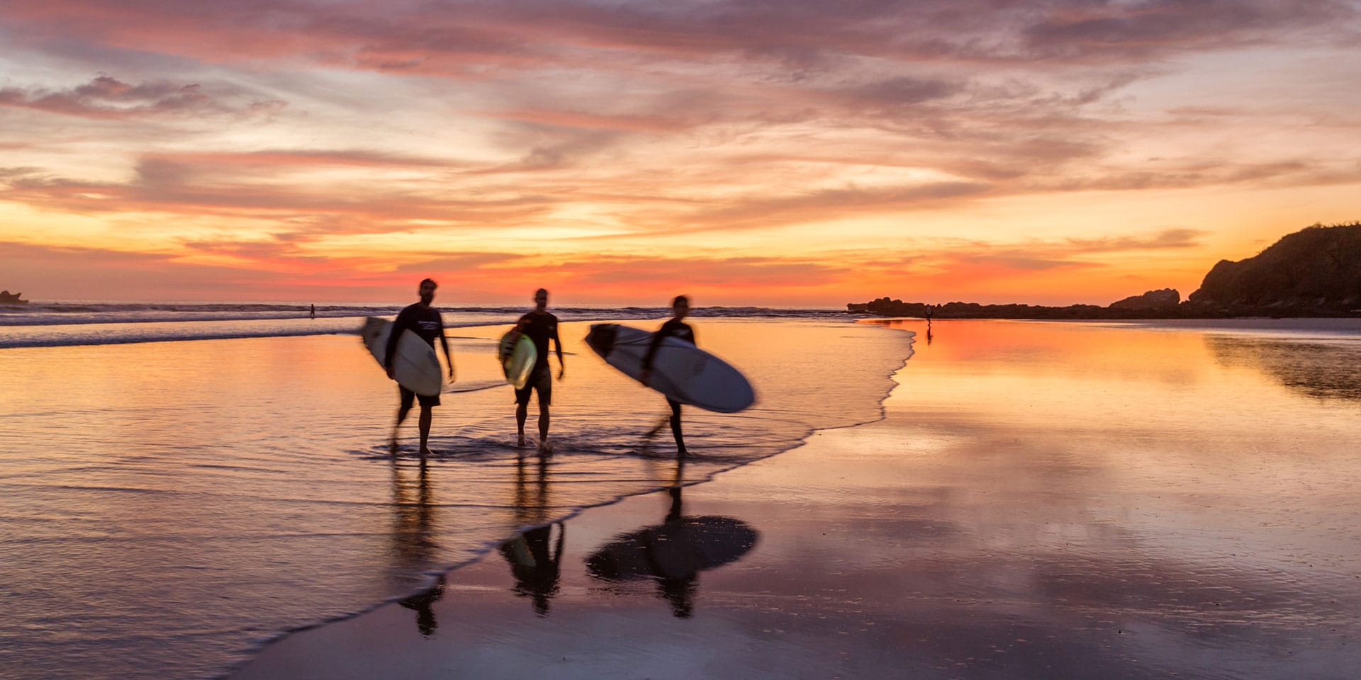 Best Surf Spots in Costa Rica | Marriott Bonvoy Traveler